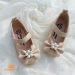 کفش بابت دخترانه چرم مدل پاپیون مرواریدی شیری