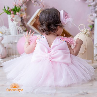 پیراهن پرنسسی ساتن و توری صورتی پشت پاپیون الا