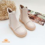 بوت دخترانه مدل مروارید رنگ کرم